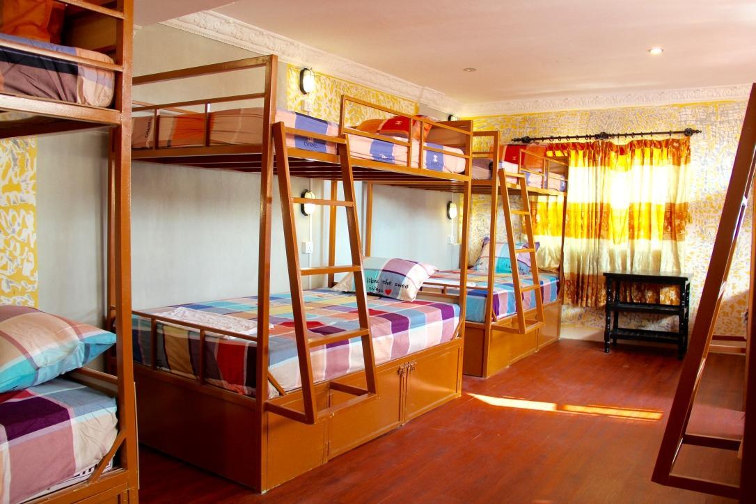Pich Guesthouse Пном Пен Екстериор снимка