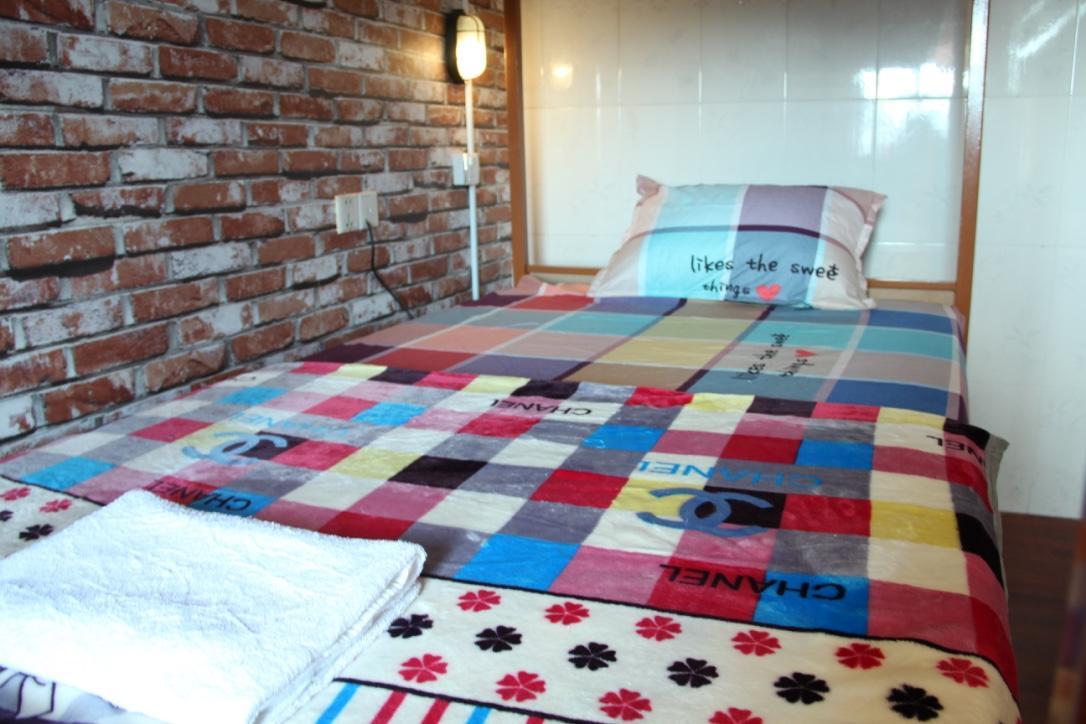 Pich Guesthouse Пном Пен Екстериор снимка