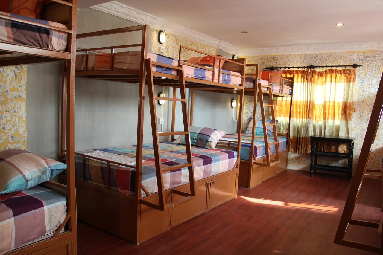 Pich Guesthouse Пном Пен Екстериор снимка