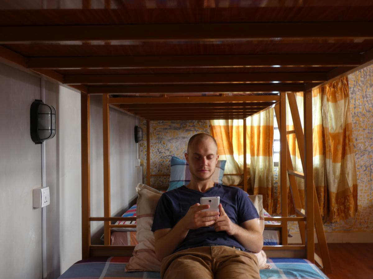 Pich Guesthouse Пном Пен Екстериор снимка