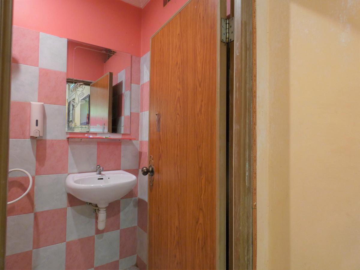 Pich Guesthouse Пном Пен Екстериор снимка