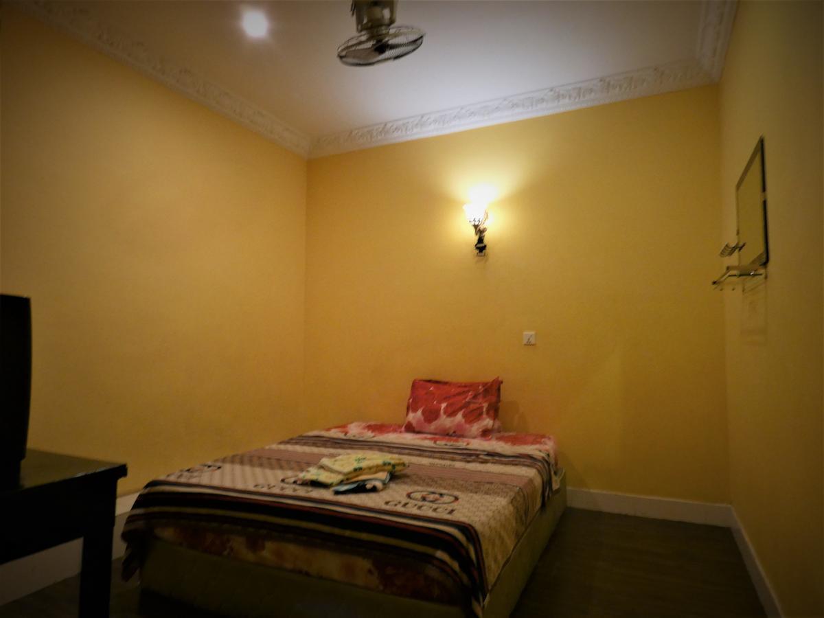 Pich Guesthouse Пном Пен Екстериор снимка