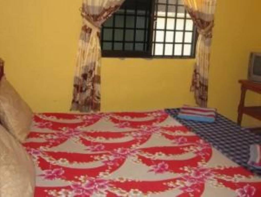 Pich Guesthouse Пном Пен Екстериор снимка